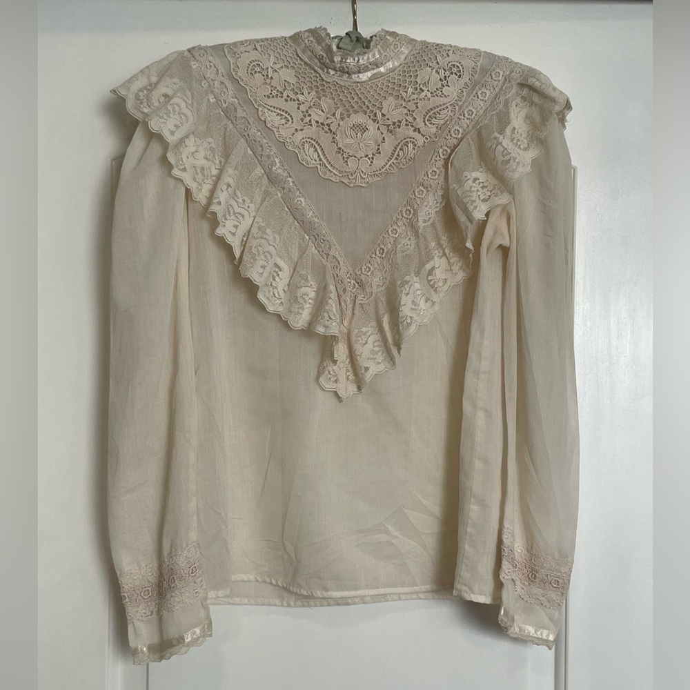 Vintage 70s cream lace Gunne Sax Victorian prairie blouse